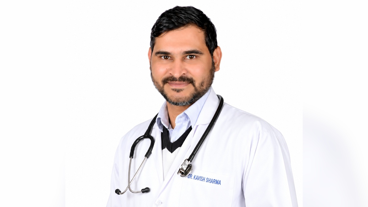 Dr. Kavish Sharma evaluating clinical dialysis protocols and renal replacement care pathways